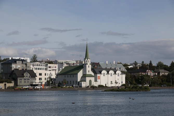 Walking tour of Reykjavik city - National Theatre of Iceland: quick architecture appreciation
