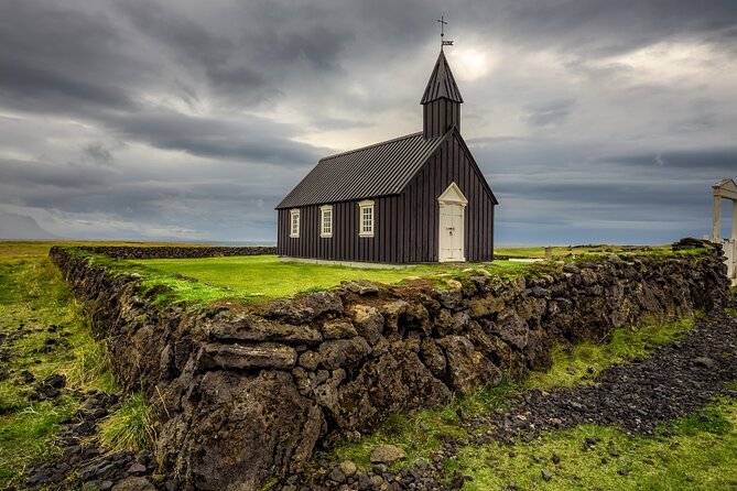 West Iceland: Exclusive Day Tour of Snaefellsnes Peninsula - Ytri Tunga Beach: seals, sea birds, and a tectonic boundary setting